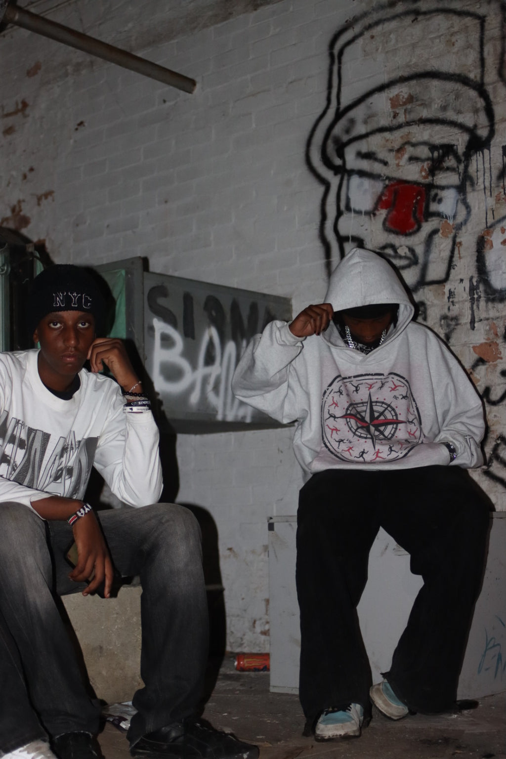 HVMAN EYEZ LONGSLEEVE WHT PODpartner