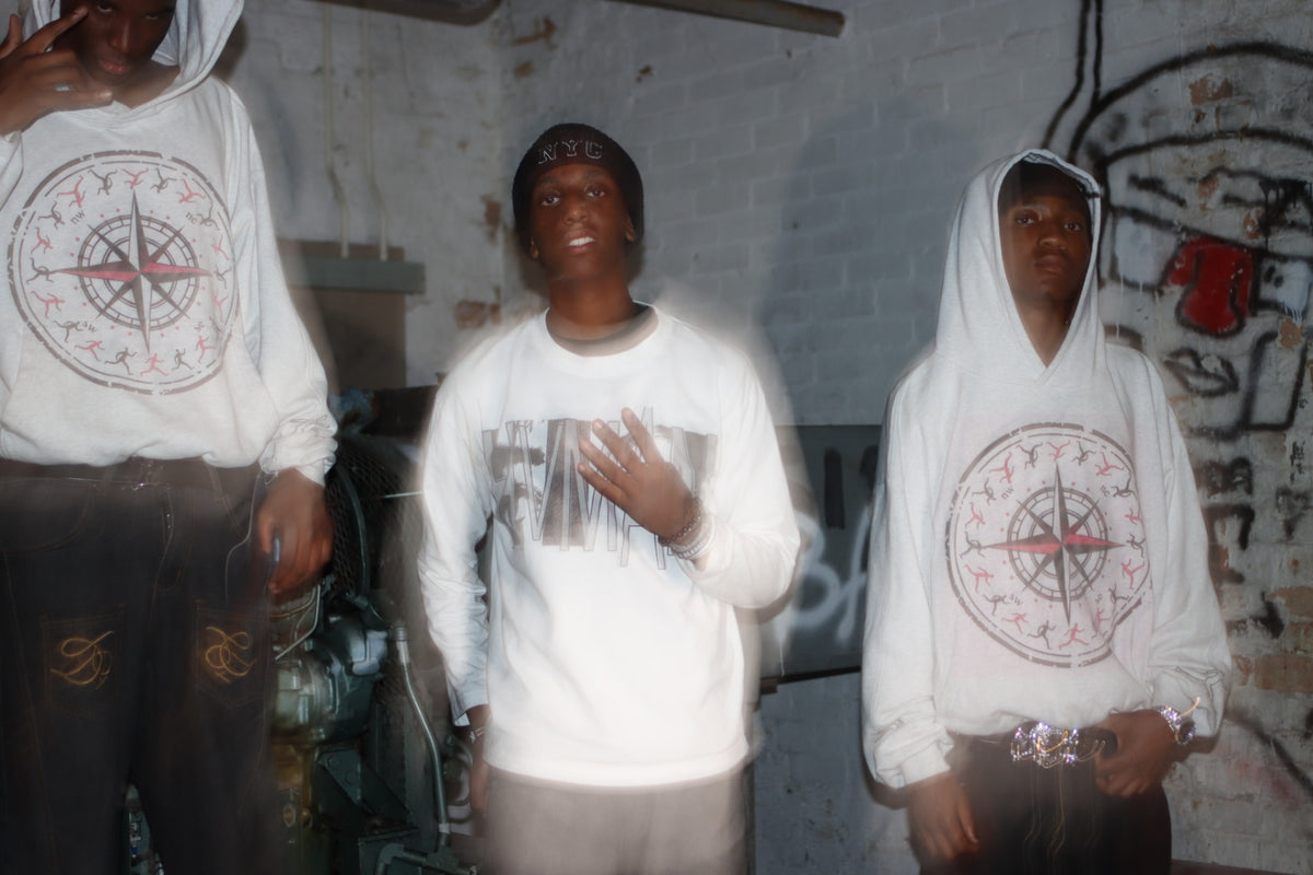 HVMAN EYEZ LONGSLEEVE WHT PODpartner